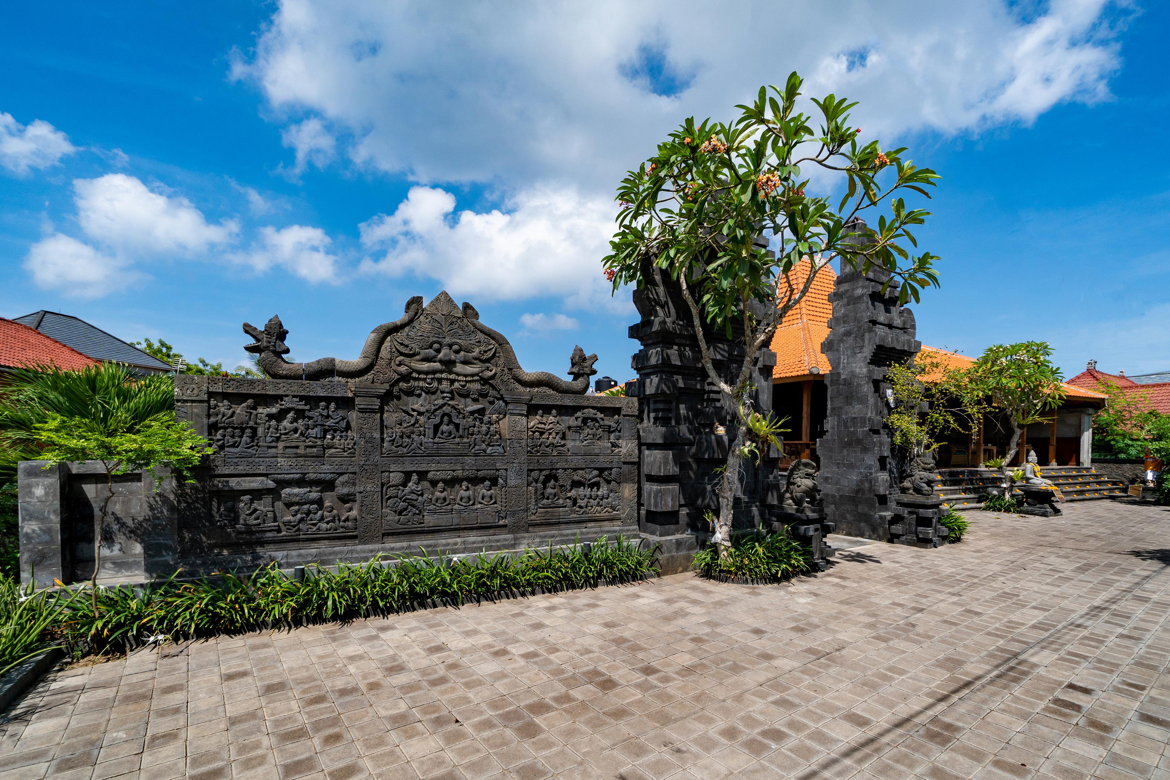 Bale Gede Lembongan
